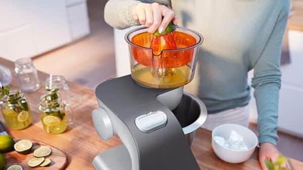 Découvrez notre test détaillé du robot pâtissier Bosch MUM56340 série 4 : polyvalence, performances et avis d'utilisateurs pour bien choisir votre appareil.