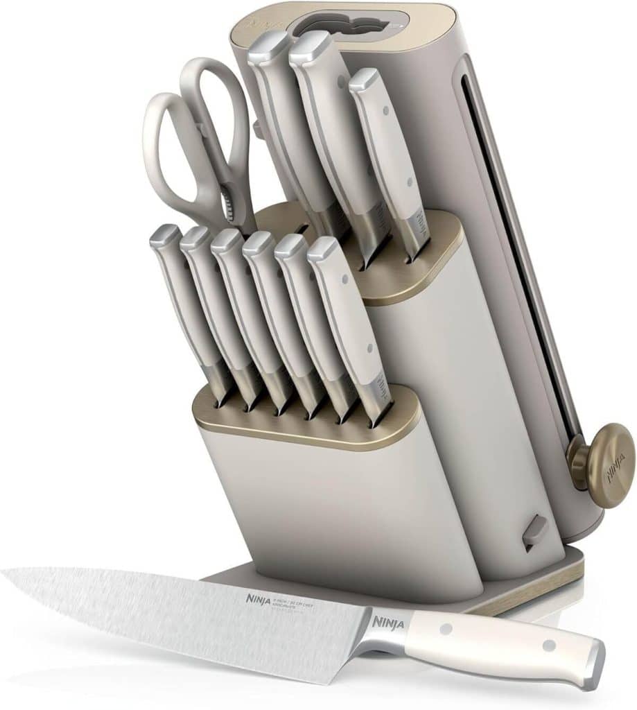 Test du bloc de couteaux Ninja StaySharp : 13 pièces et aiguiseur amovible