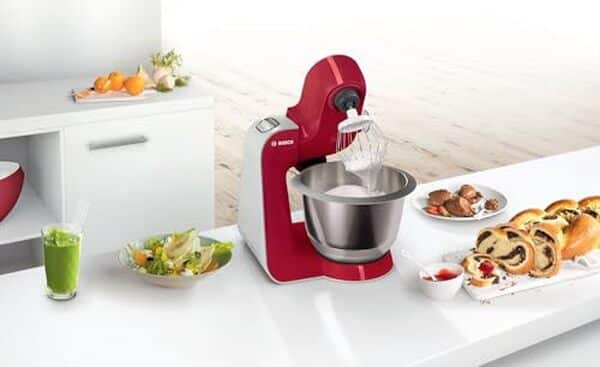 Découvrez notre test détaillé du robot pâtissier Bosch MUM58720 : puissance, polyvalence et fonctionnalités pour vos pâtisseries maison. 